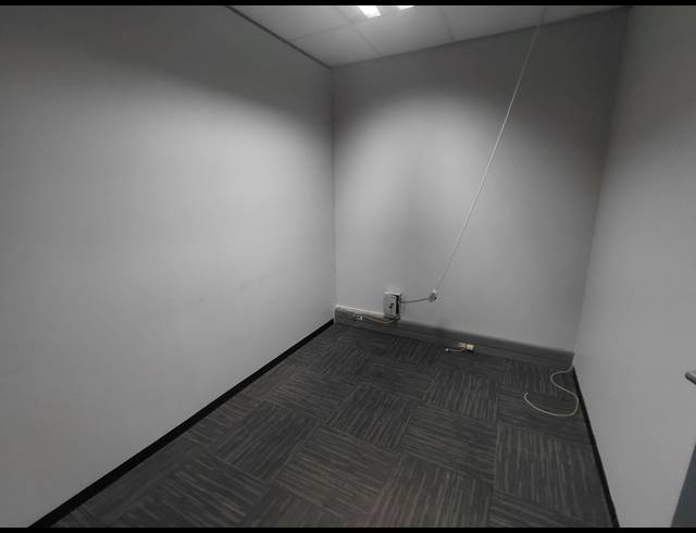 148M² OFFICE TO LET IN FOURWAYS GARDENS